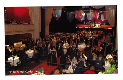 1100 Leute beim Theaterfest.