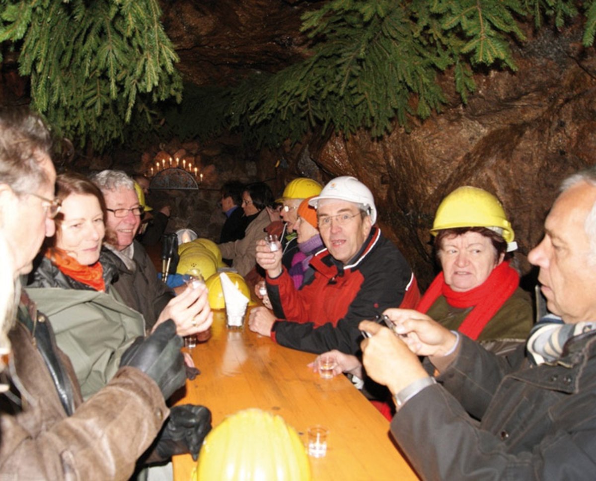 Neunerlei & Mettenschicht Schwerin Live