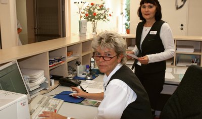 Die freundlichen Damen am Empfang