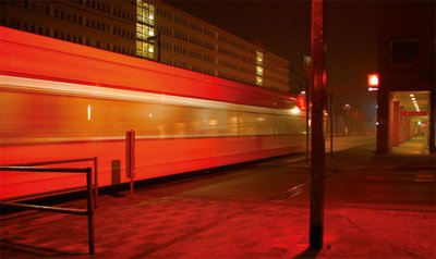 Nachtfoto auf die Strassenbahn am Schweriner Markt