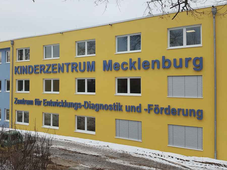 Hier steht Das Kind im Zentrum - Schwerin Live